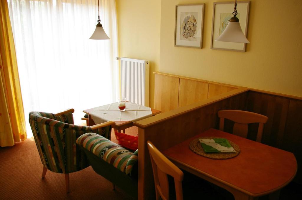 Pension Zur Alten Schmiede Цвізель Номер фото
