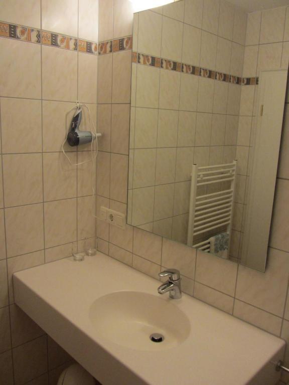 Pension Zur Alten Schmiede Цвізель Номер фото