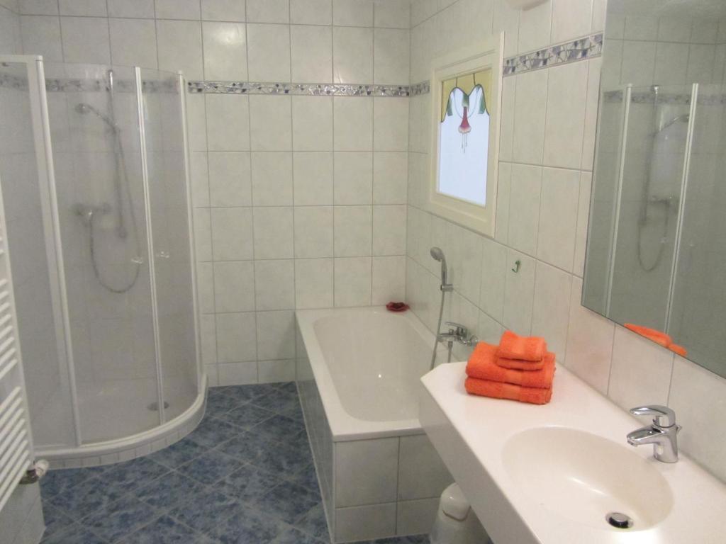 Pension Zur Alten Schmiede Цвізель Номер фото